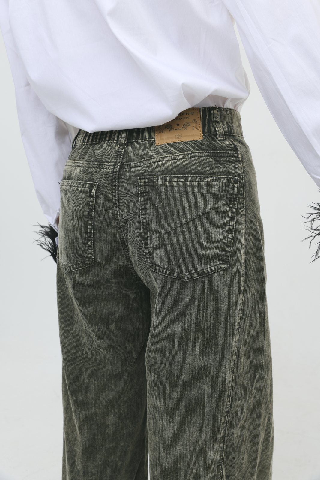 5546B in Grey