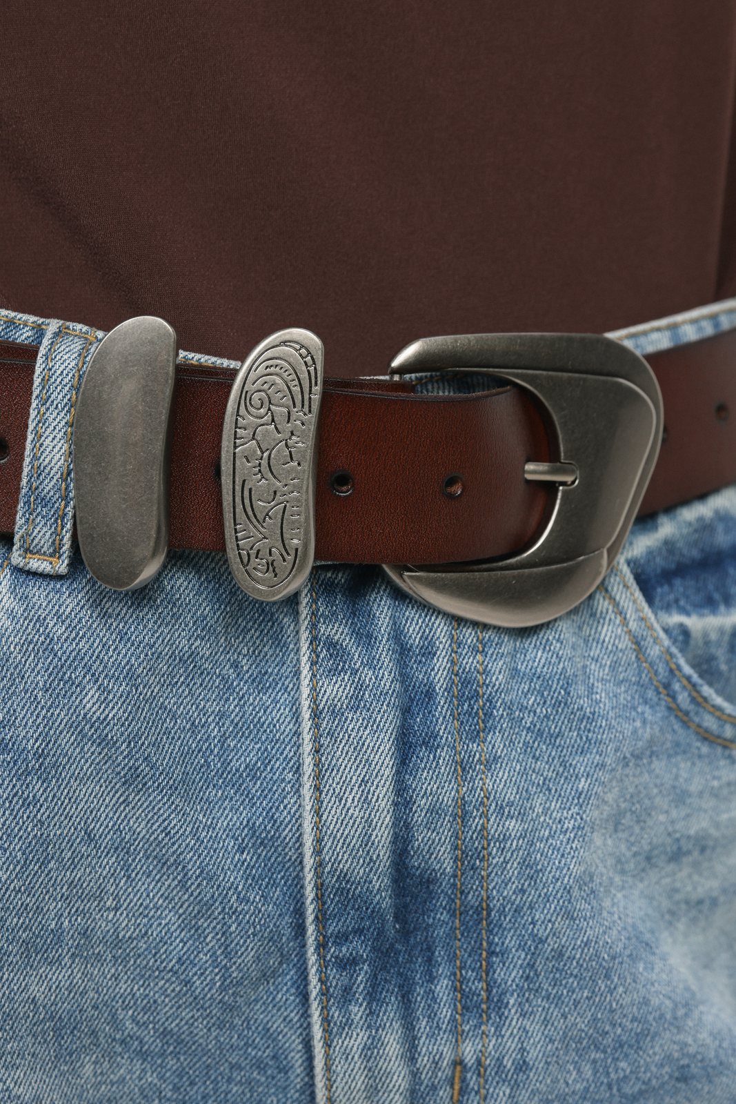 B2103 in Brown