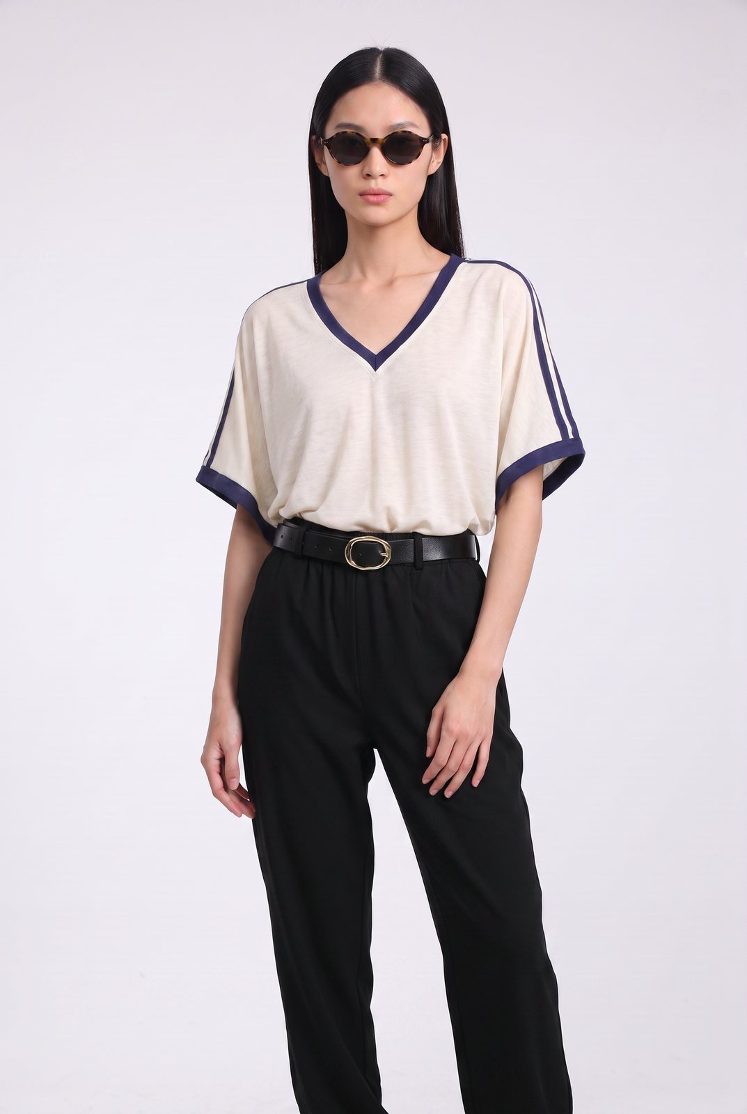 T-Shirts SS-6143 — SS-6143 worn by model