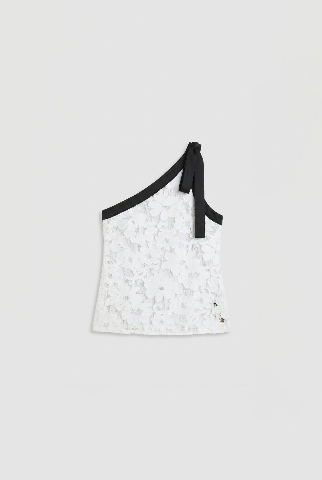Style SS-7624 — SS-7624 worn by model