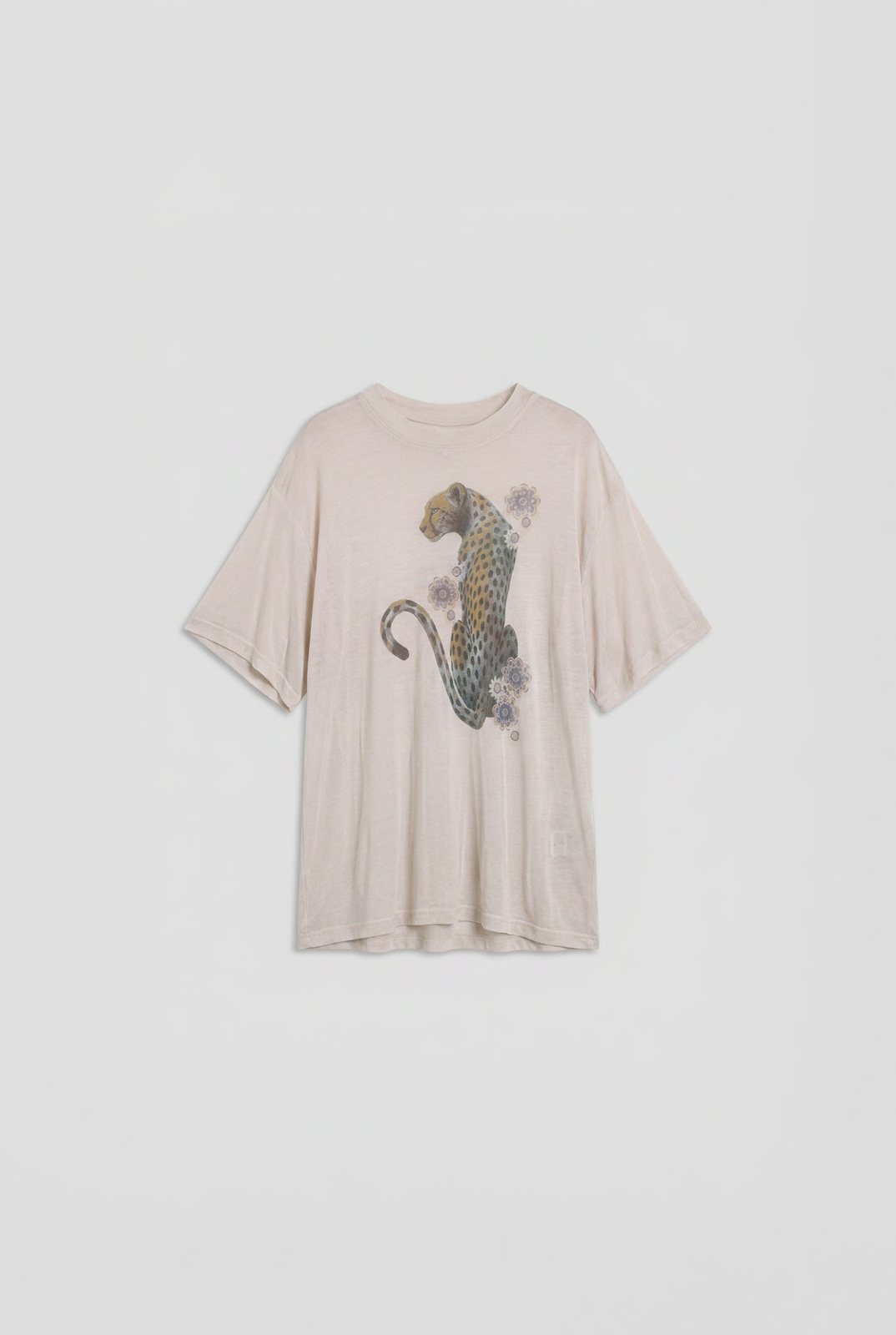 T-Shirts SS-7793 — SS-7793 worn by model